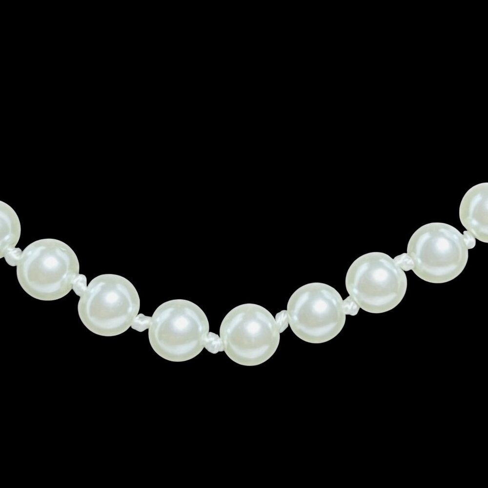 Napier Single Strand 18" Faux Pearl Necklace With Gold Tone Clasp (5597) - Picture 3 of 6